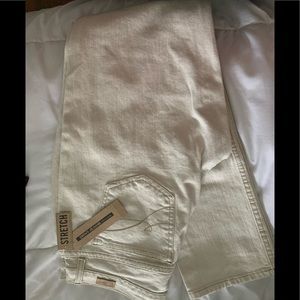 NWT DKNY stretchy jeans